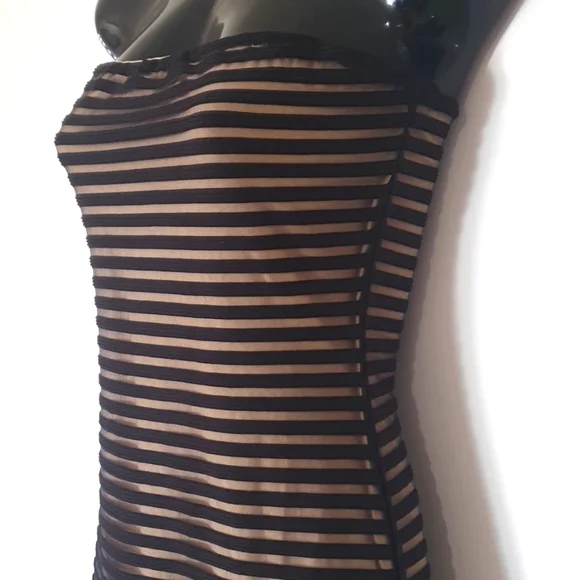 Avery Size 6 Black Strapless Striped Evening Dress - Picture 4 of 9